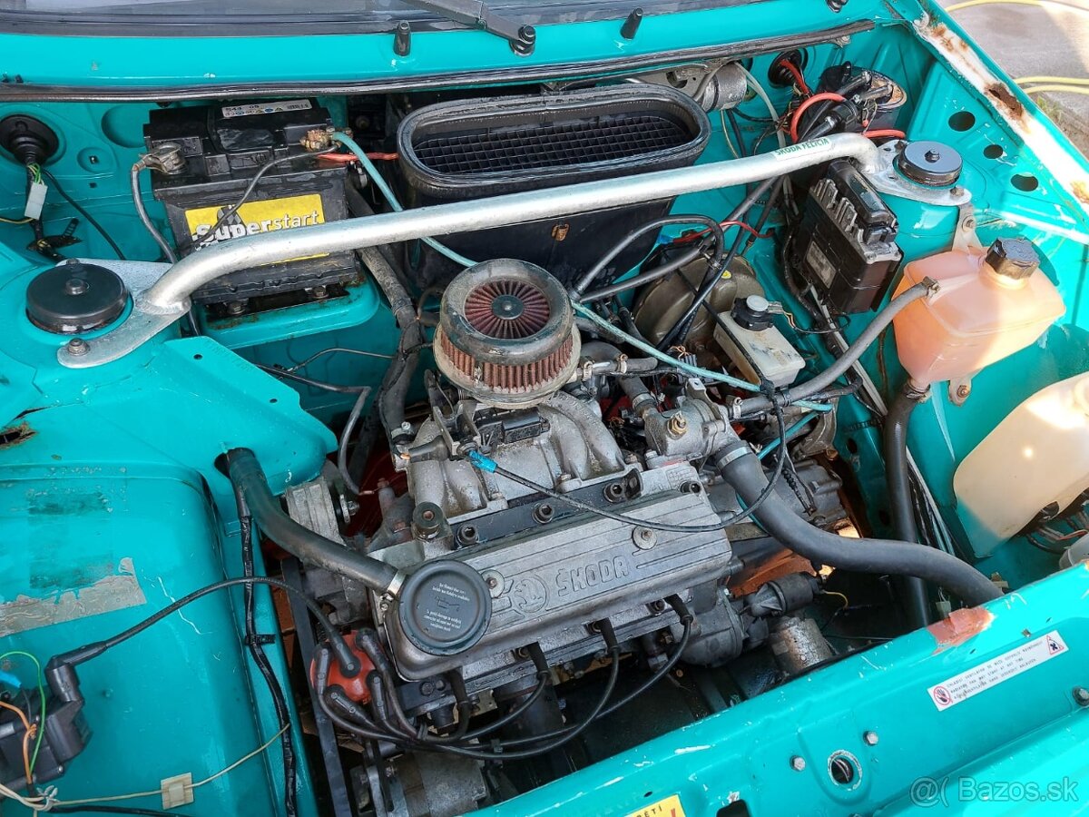 Skoda favorit 1.3spi - 10