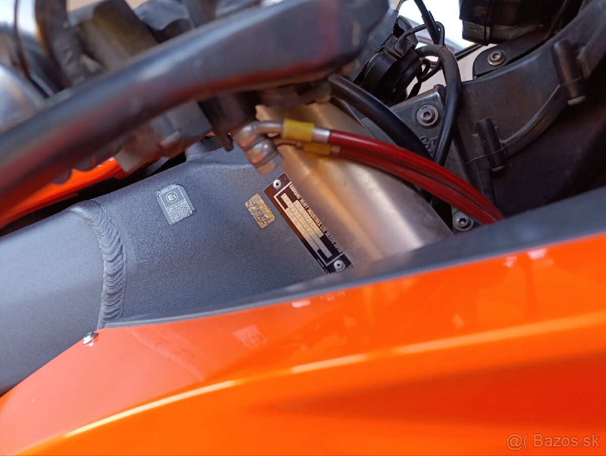 Kawasaki ninja zx10r - 10