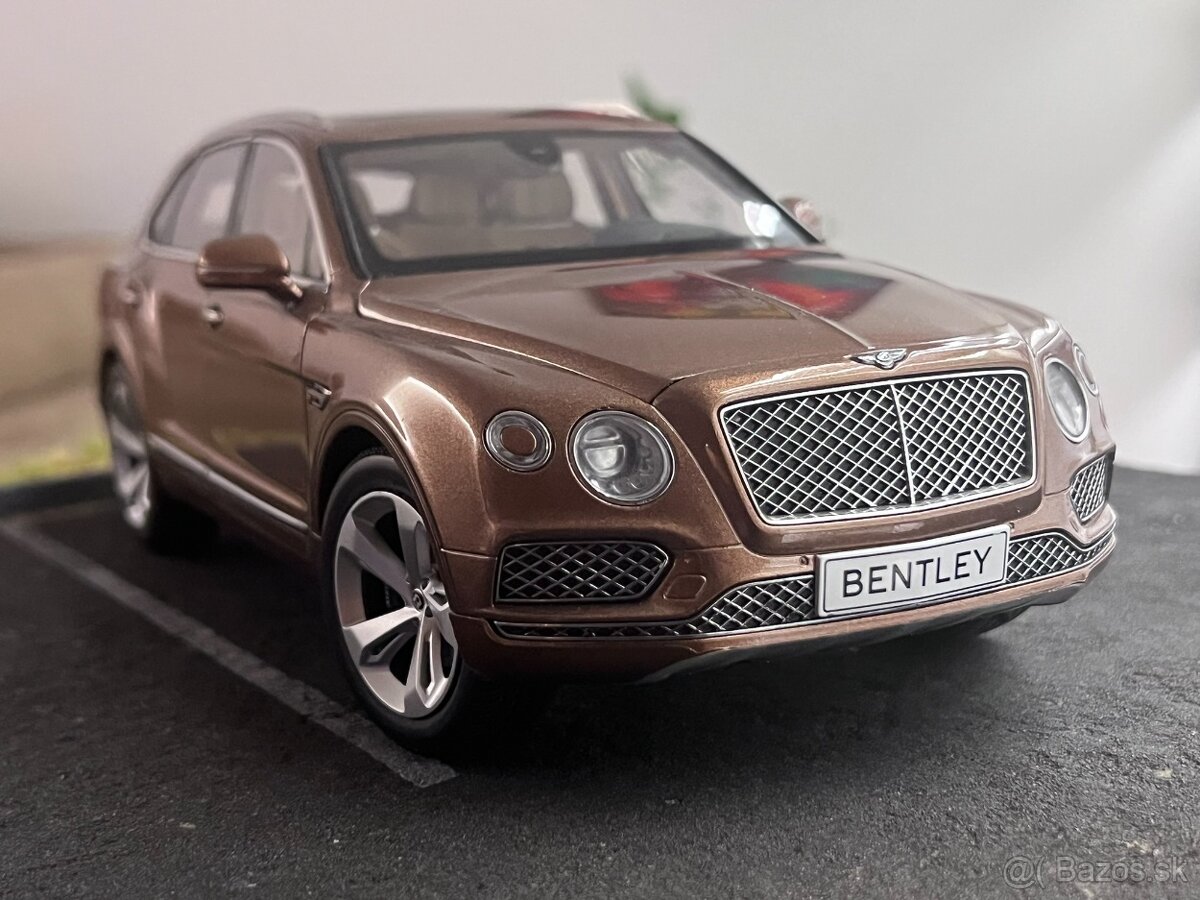 1:18 2016 BENTLEY Bentayga - Bronze Met. - Kyosho - 10