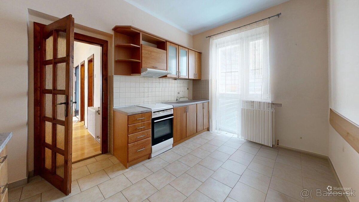 Rodinný dom s dvoma bytovými jednotkami a záhradou v obľúben - 10