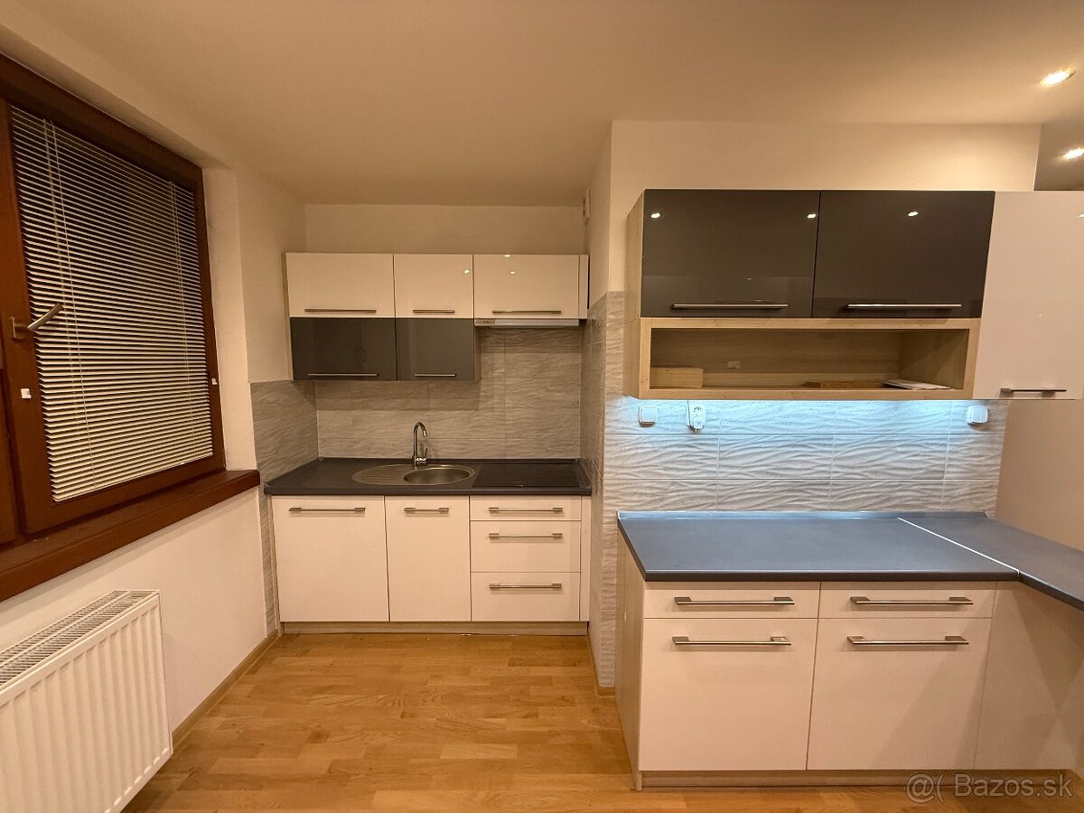 3 izb. nový byt s balkónom v centre Levoče - 10