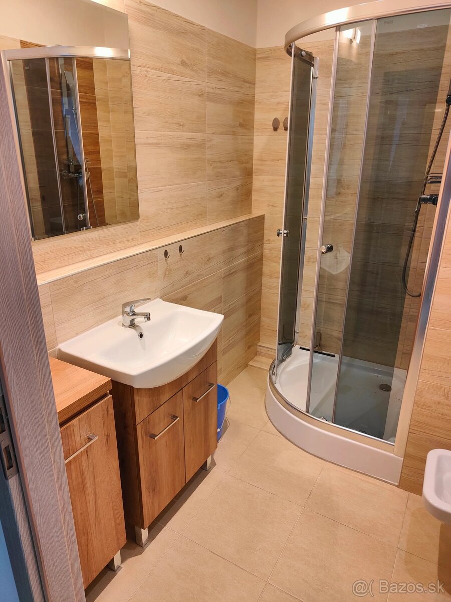 Realitný kancelária REALADR s.r.o. - 10