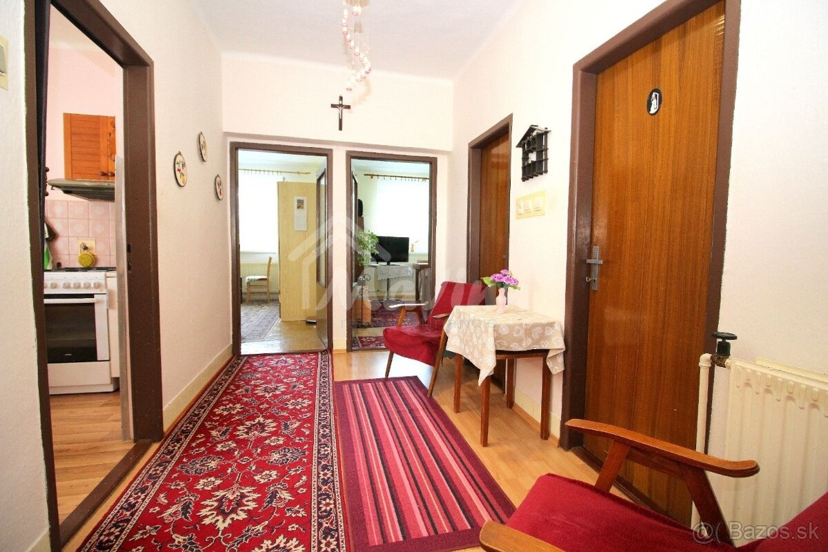 PREDAJ dom s garážou a pozem. 1096m² M.Chlievany - 10