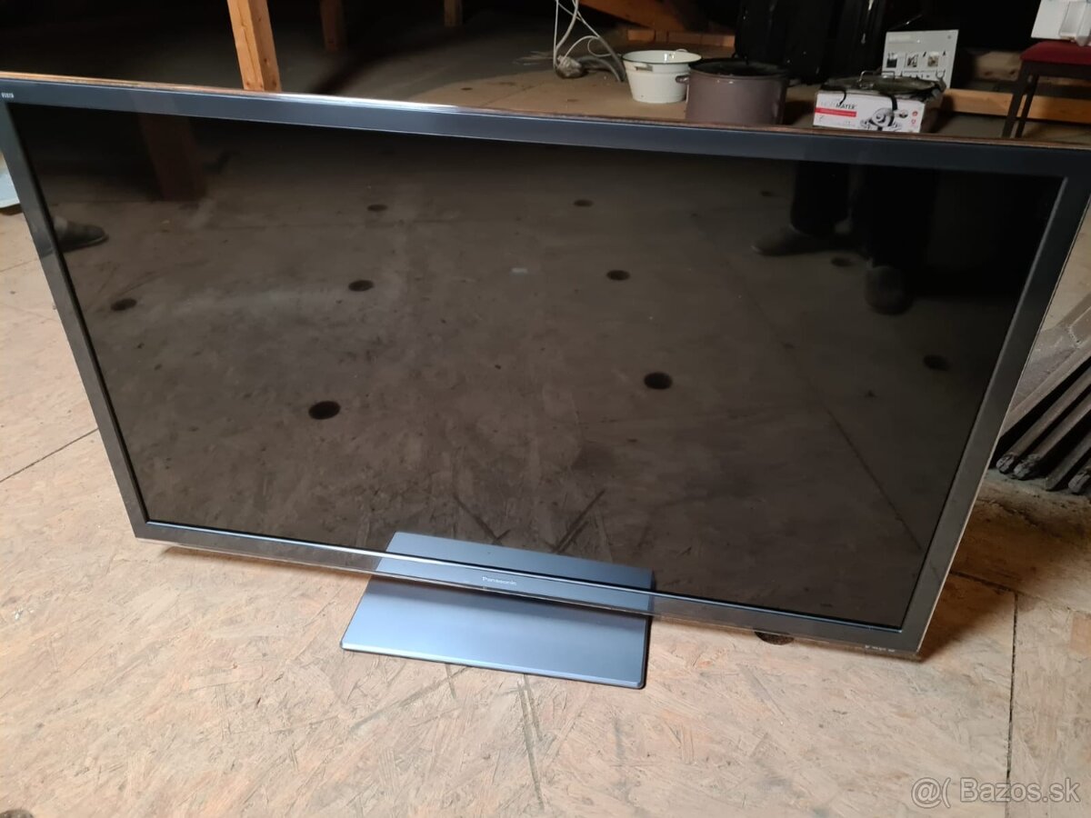 Predám Panasonic TX-L55ET5E, 55" (140 cm) - 10
