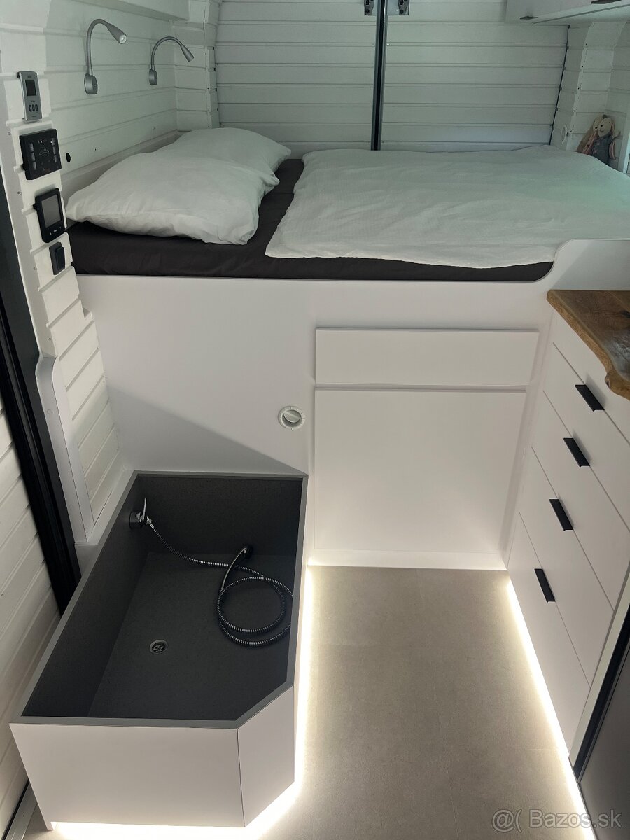 Ford Transit - obytný automobil (campervan) - 10