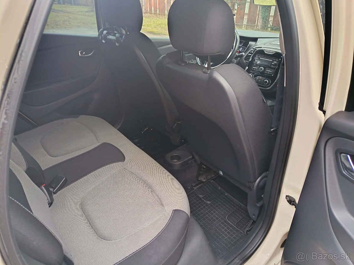 Renault Captur 0.9, 66kw, rv. 2016 - 10