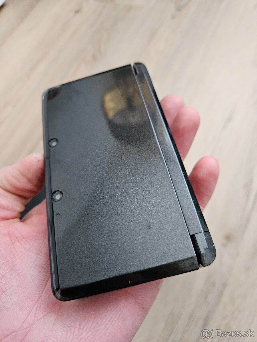Nintendo 3DS box - 10