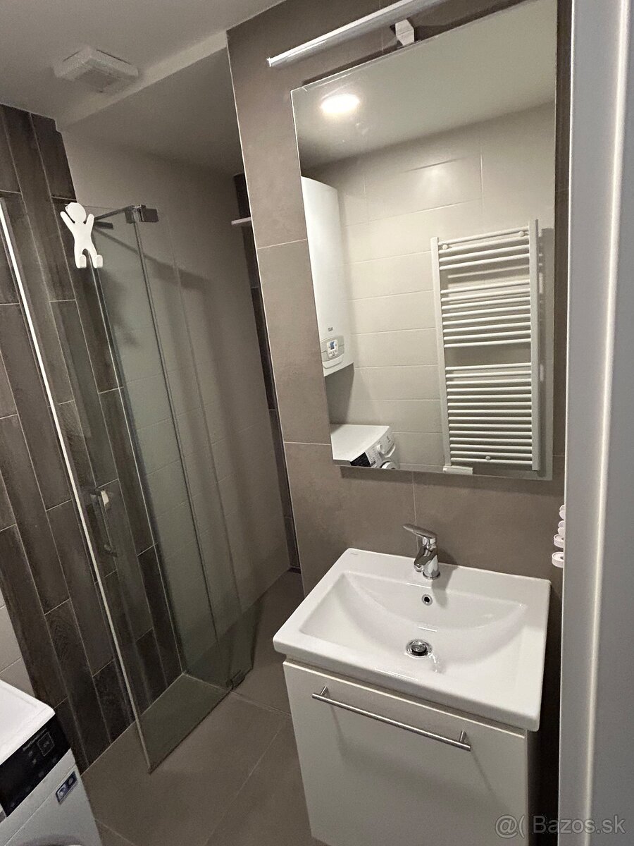 Prenájom 2-izb. bytu, Bellova, LM - 10