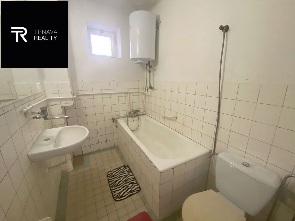 TRNAVA REALITY - rodinný dom v obci Boleráz, pôvodný stav, p - 10