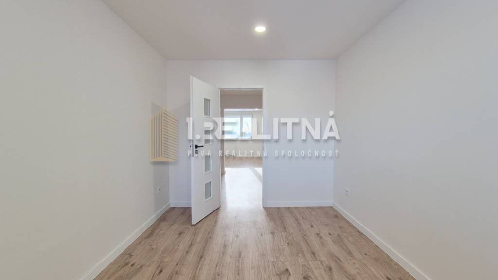 PRIESTRANNÝ 3-IZBOVÝ BYT, 70M2, PRIEVIDZA - 10