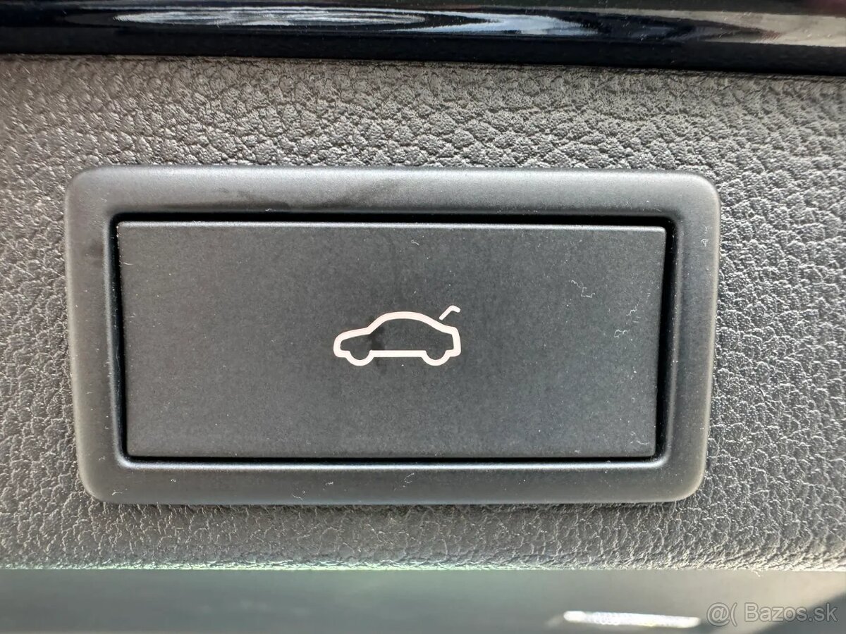 Škoda Superb 2.0 TDI Scout 4x4 - 10