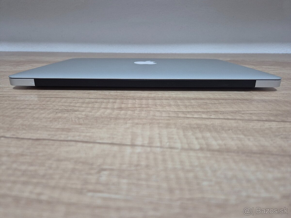 MacBook Air (13-inch, 2015) /Intel Core i5/8GB RAM/128GB SSD - 10