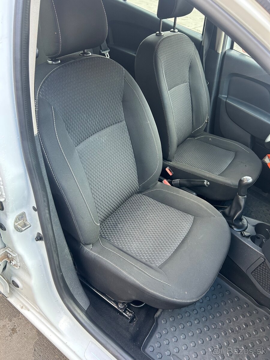 Dacia Logan MCV 0.9 TCE - 10