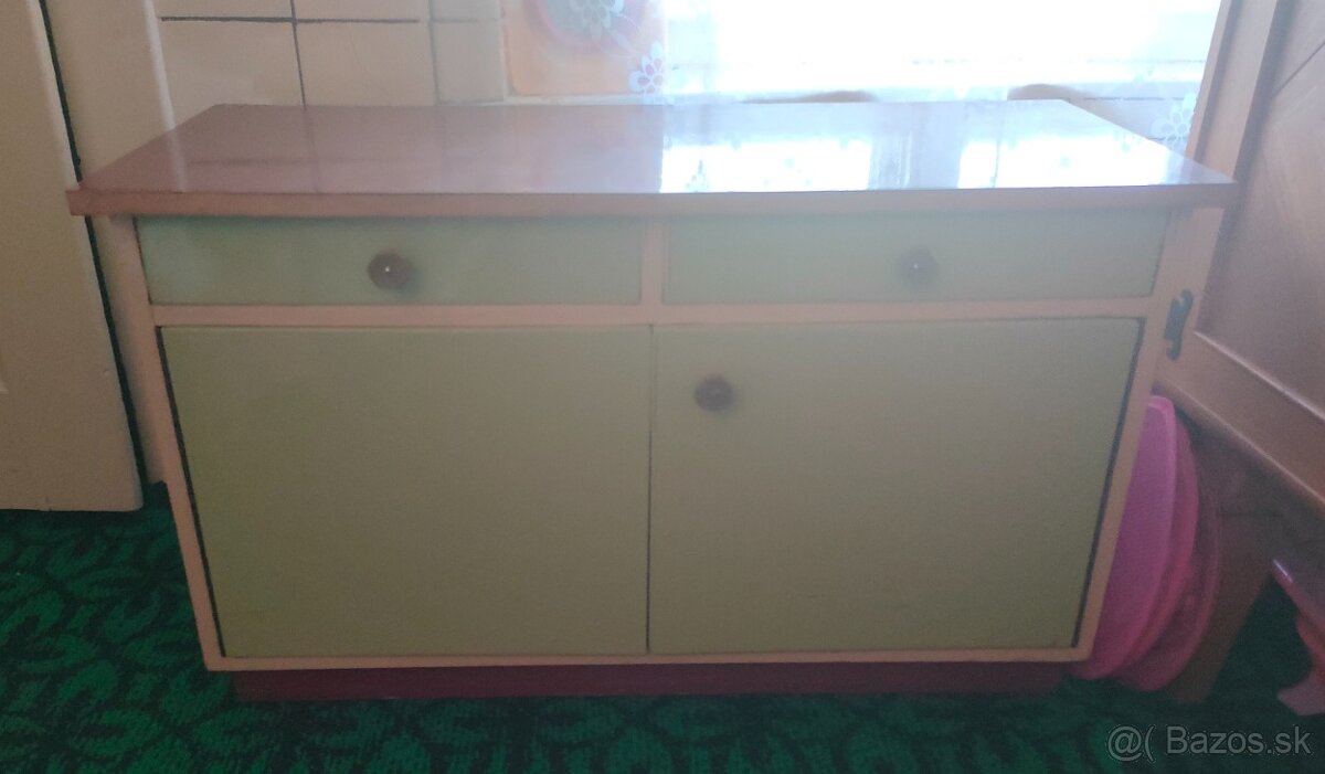 Retro nábytok / kuchyňa : kredenc + truhlica - 10