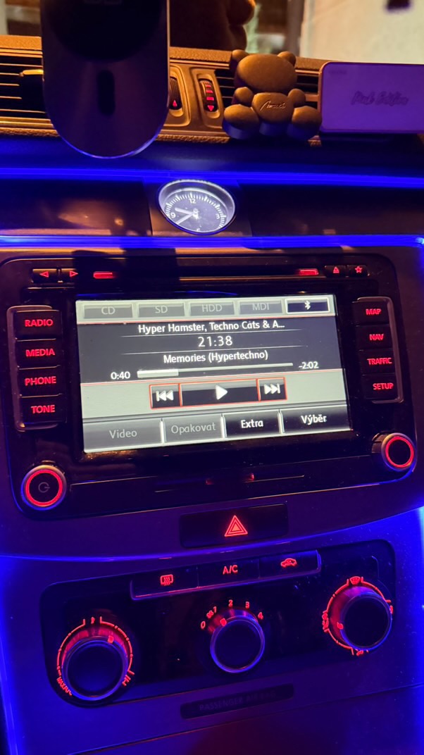 Predám autorádio RNS 510 - 10