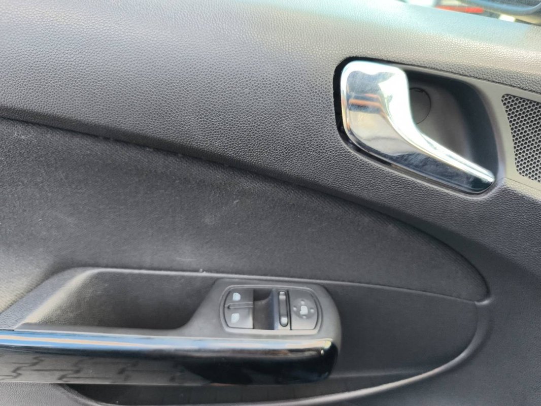 Opel Corsa 1.2 16V Smile - 10