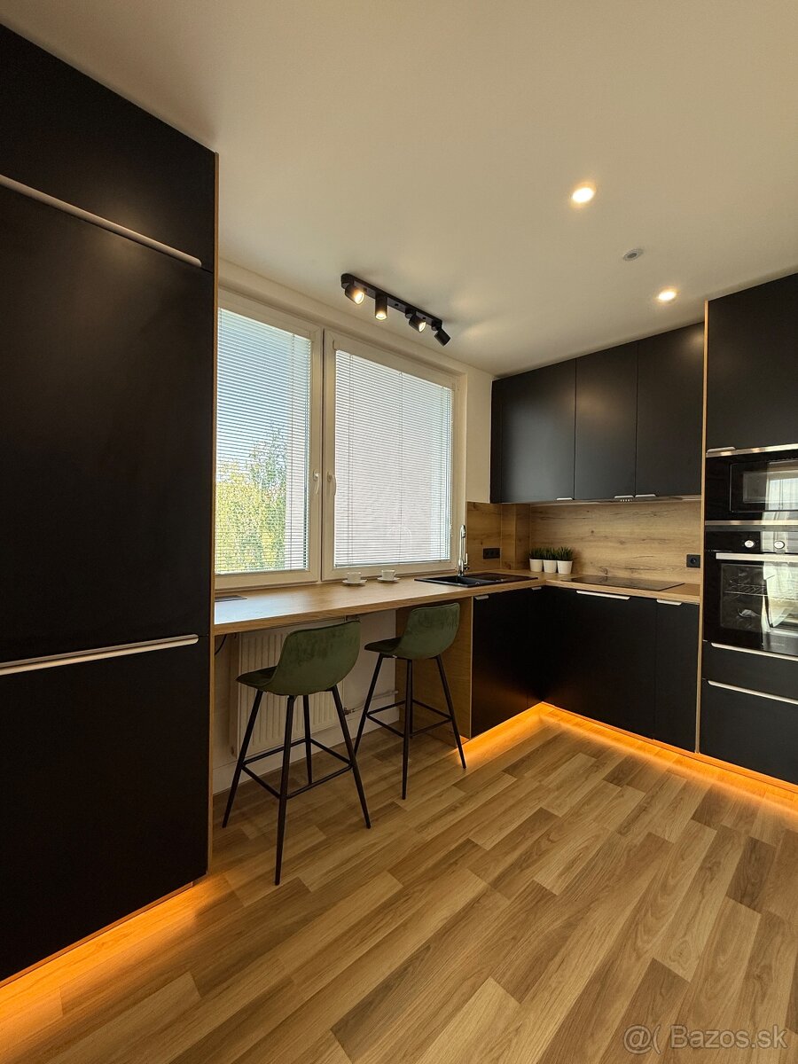 Na predaj NOVÝ 2 izbový byt, Saratovská –Trenčín, 2x balkón - 10