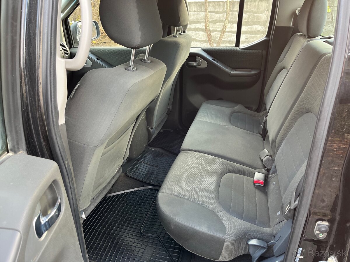 Nissan Navara DoubleCab 2.5 dCi LE Long - 10