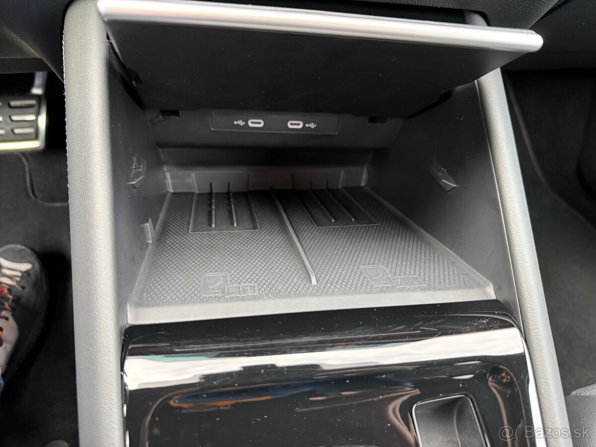 VW Tiguan R LINE 2.0 TSI 195kw 4MOTION DSG 4/2025 - 10