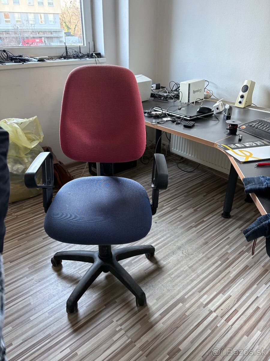 Predám kancelársky nábytok - 10