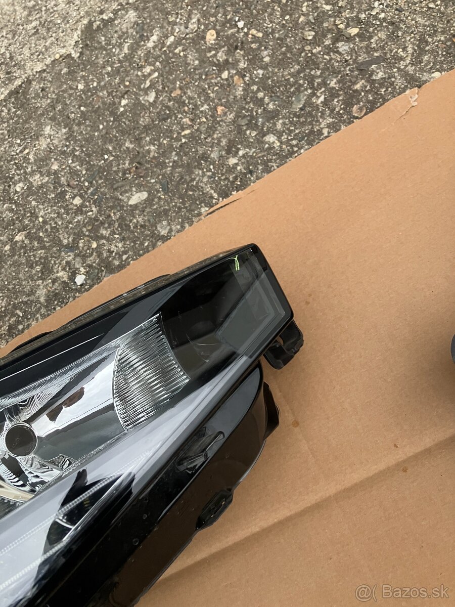 svetlo predni prave SKODA Scala - 10