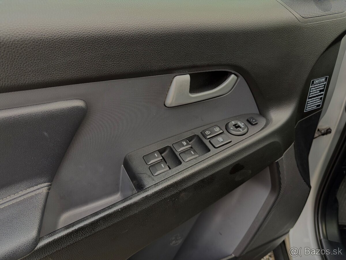 KIA Sportage 2.0 crdi Možná výmena/leasing/úver - 10