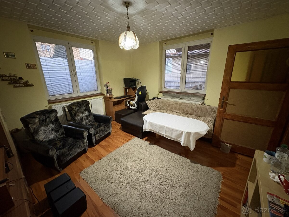 🏡 Rodinný dom v Podlaviciach – bývanie aj podnikanie - 10