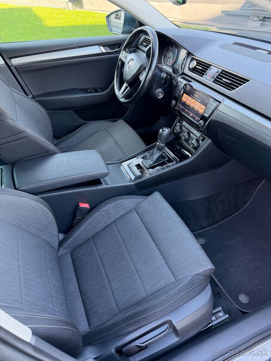 Škoda Superb Combi 2.0 TDI - 10