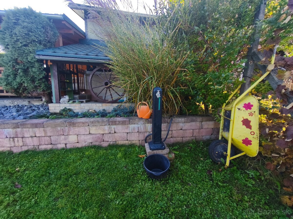 Záhradná chatka v záhradkárskej oblasti - 10