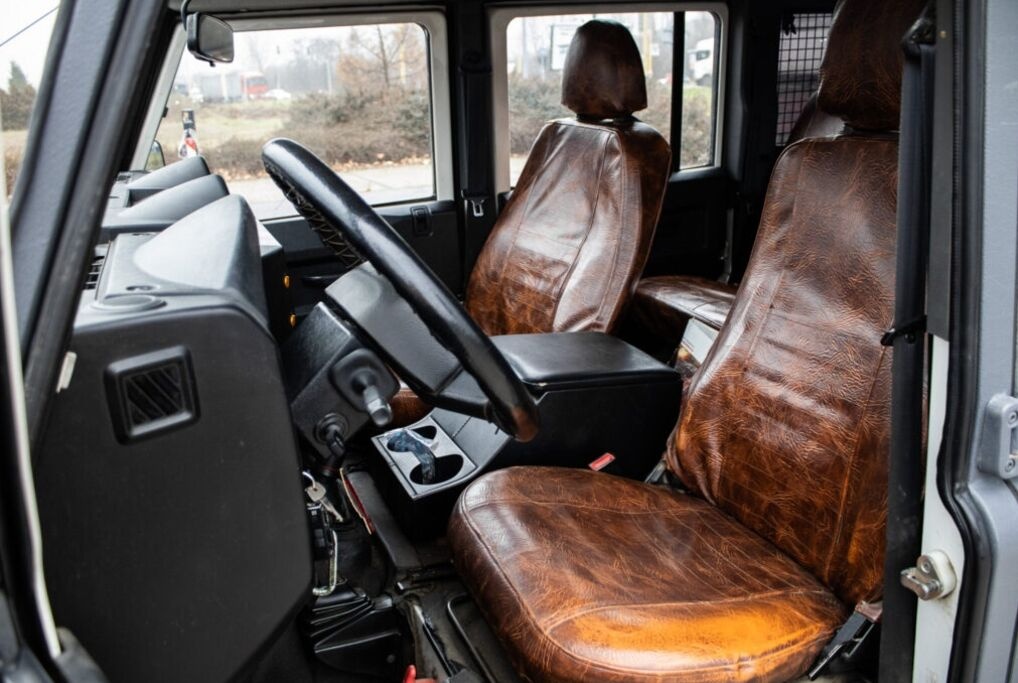 Land Rover Defender 110 SW, 90kW, (2007) - 10