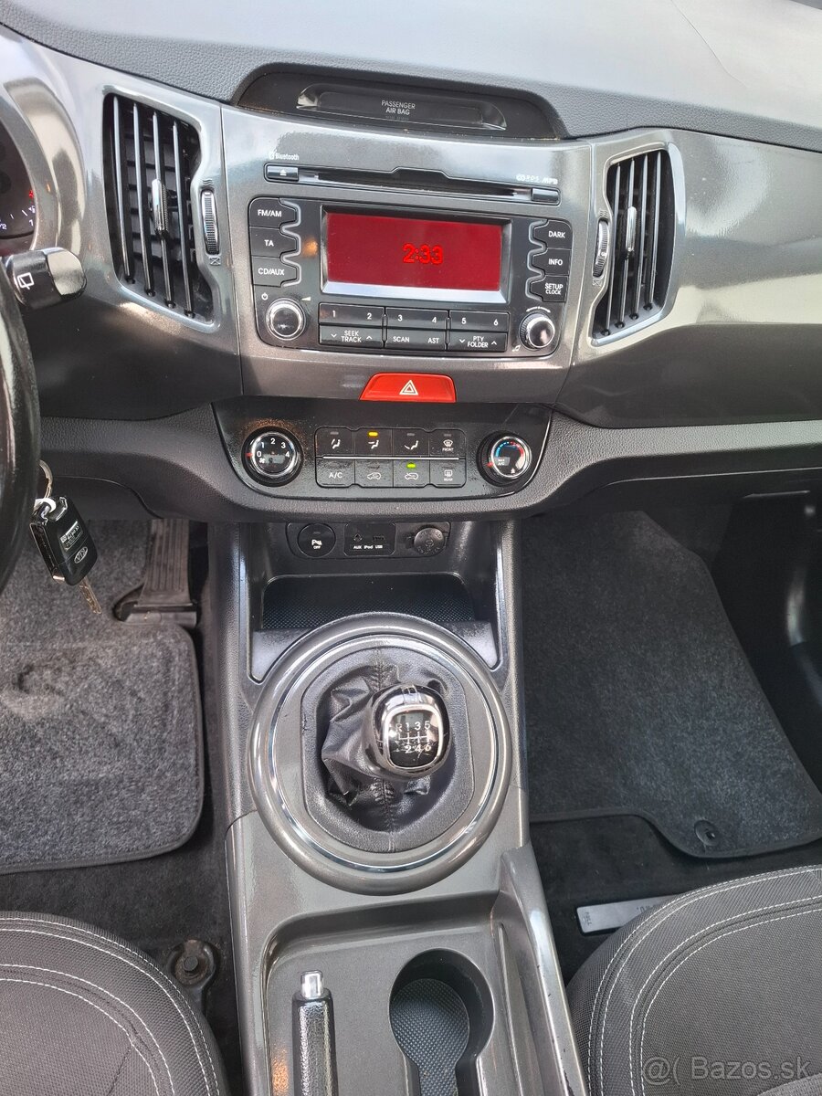 Kia sportage 1,6gdi benzin - 10