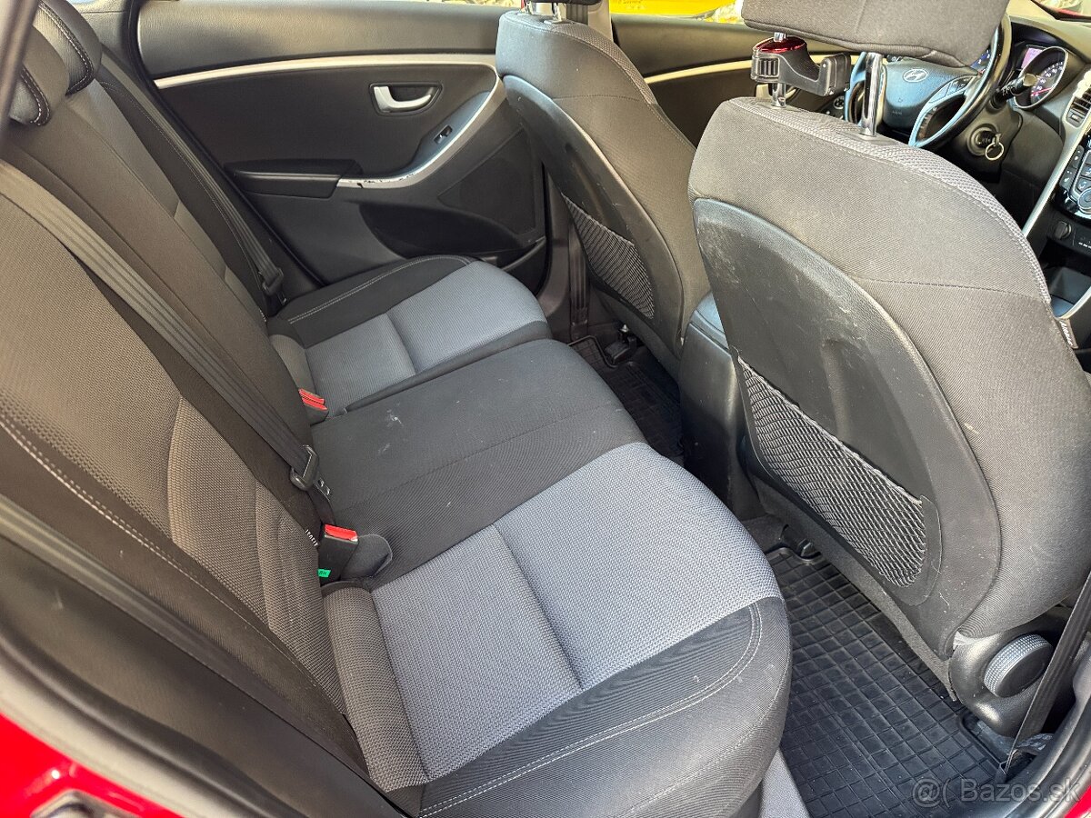 Hyundai i30 1.4i MPI DOHC CVVT Comfort - 10