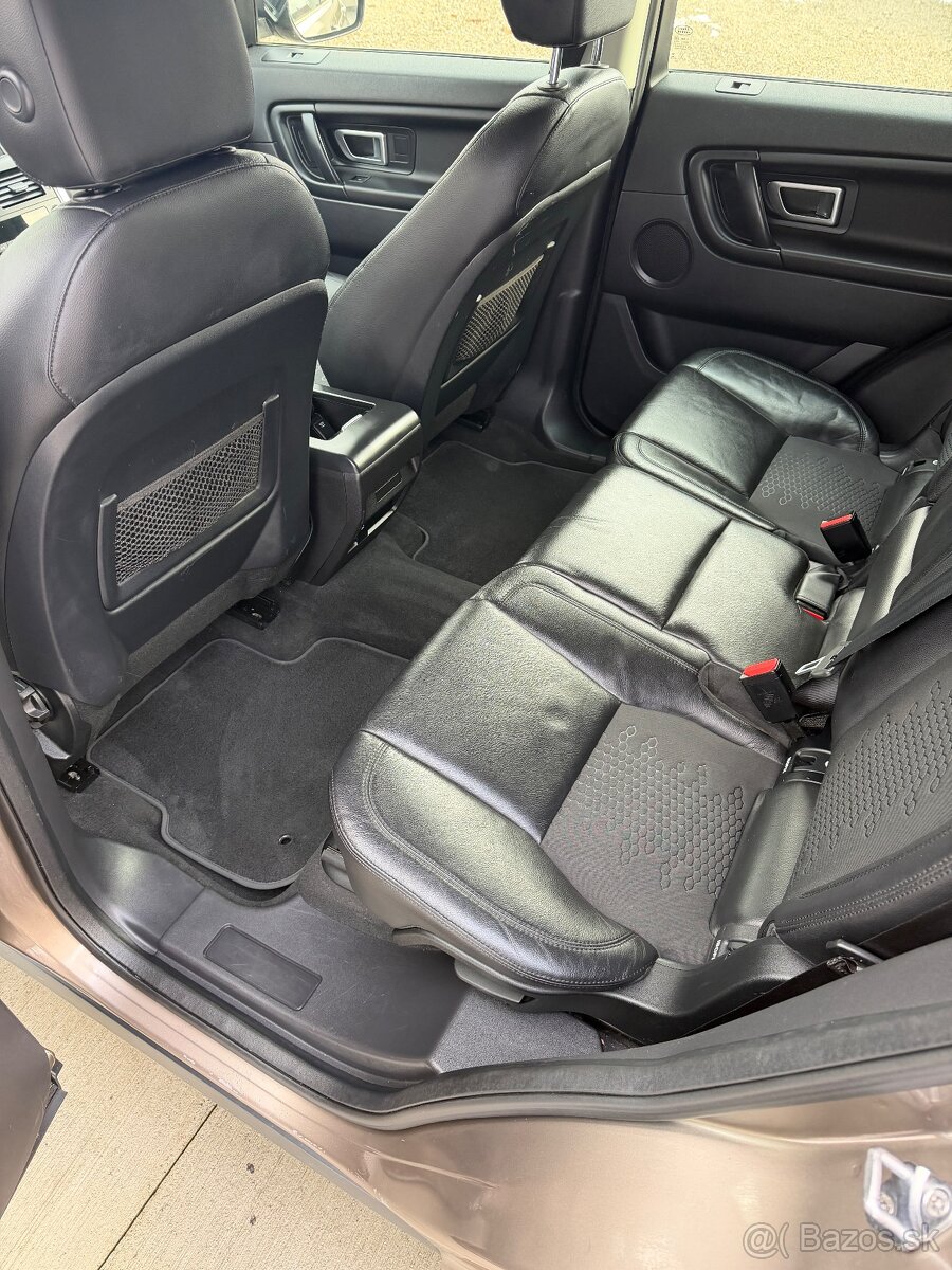 Land Rover Discovery Sport - 10