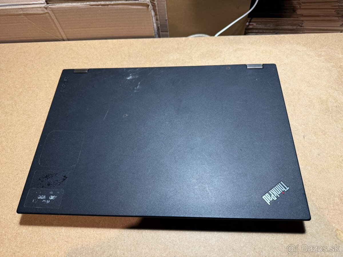 Notebook L560 na opravu alebo diely. - 10