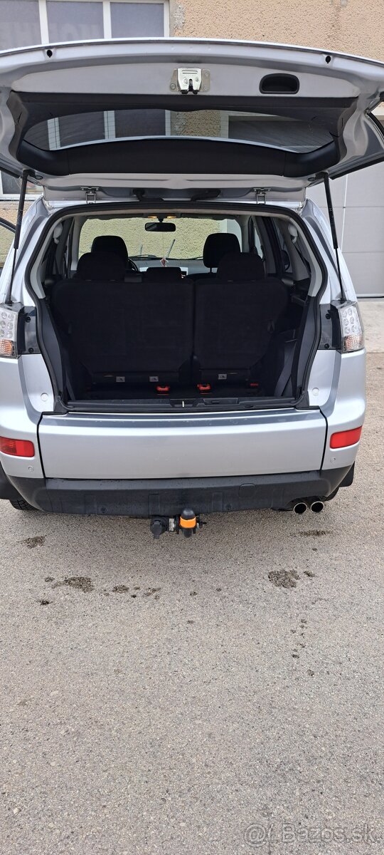 Mitsubishi Outlander 4x4 - 10