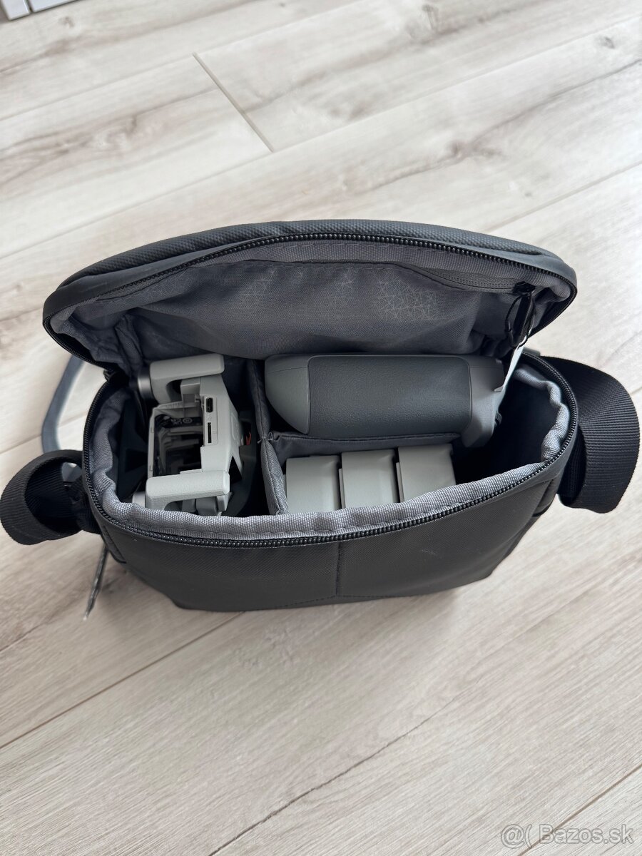 DJI 4 mini pro fly more combo - 10