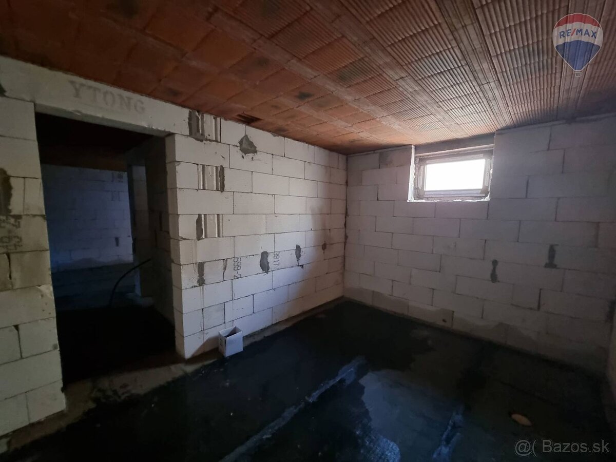 Rozostavaná Chata v Usadlosti pod Kriváňom - 10