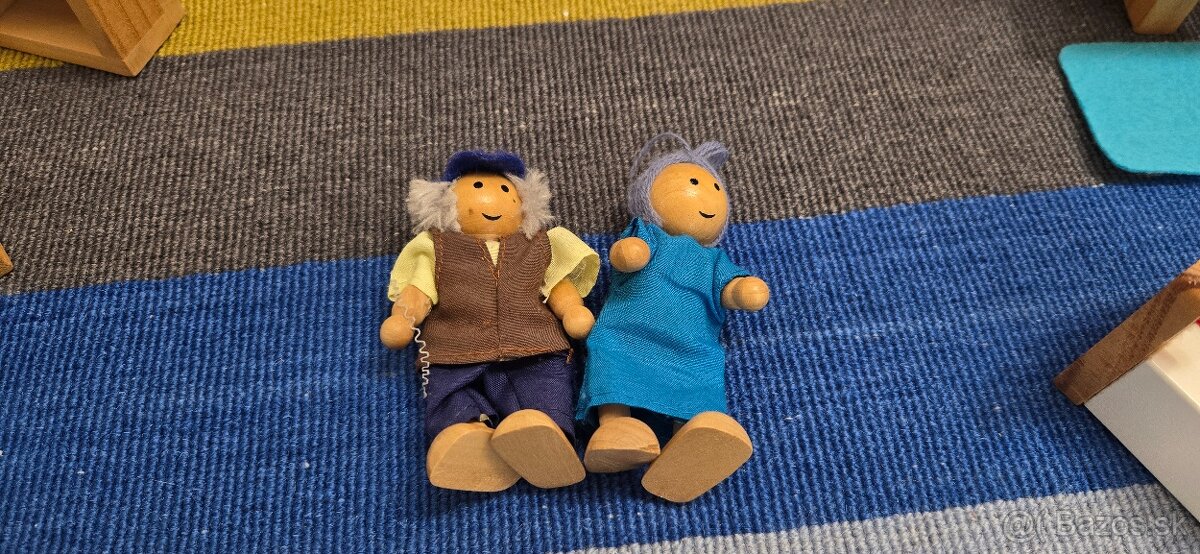 Dreveny domcek s vybavenim pre babiky - 10