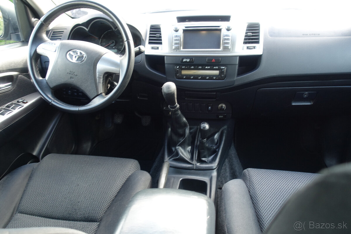 Toyota Hilux DC 3.0 I D-4D Sol, M5, 126kW, 4d. - 10