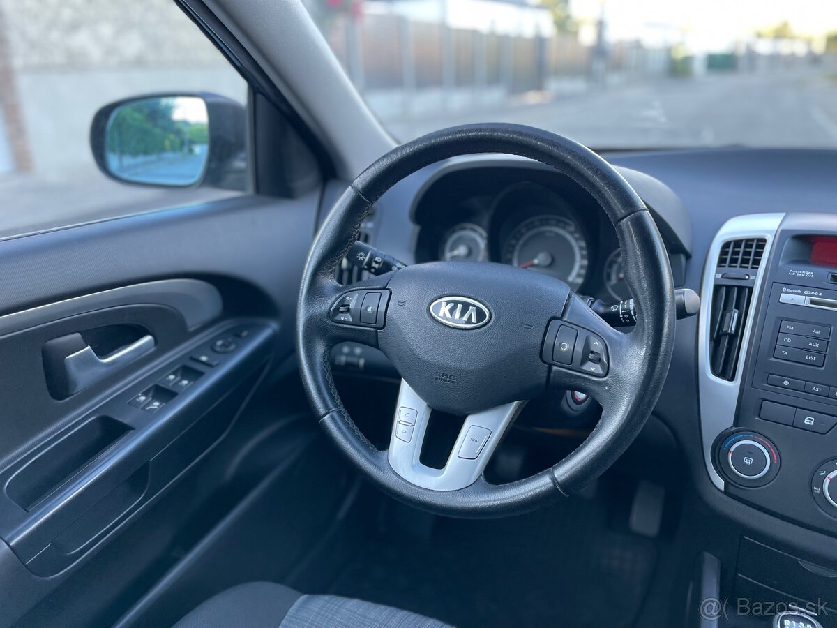 Kia Ceed SW 1.4 CVVT, 2011, 1. Majiteľ - 10