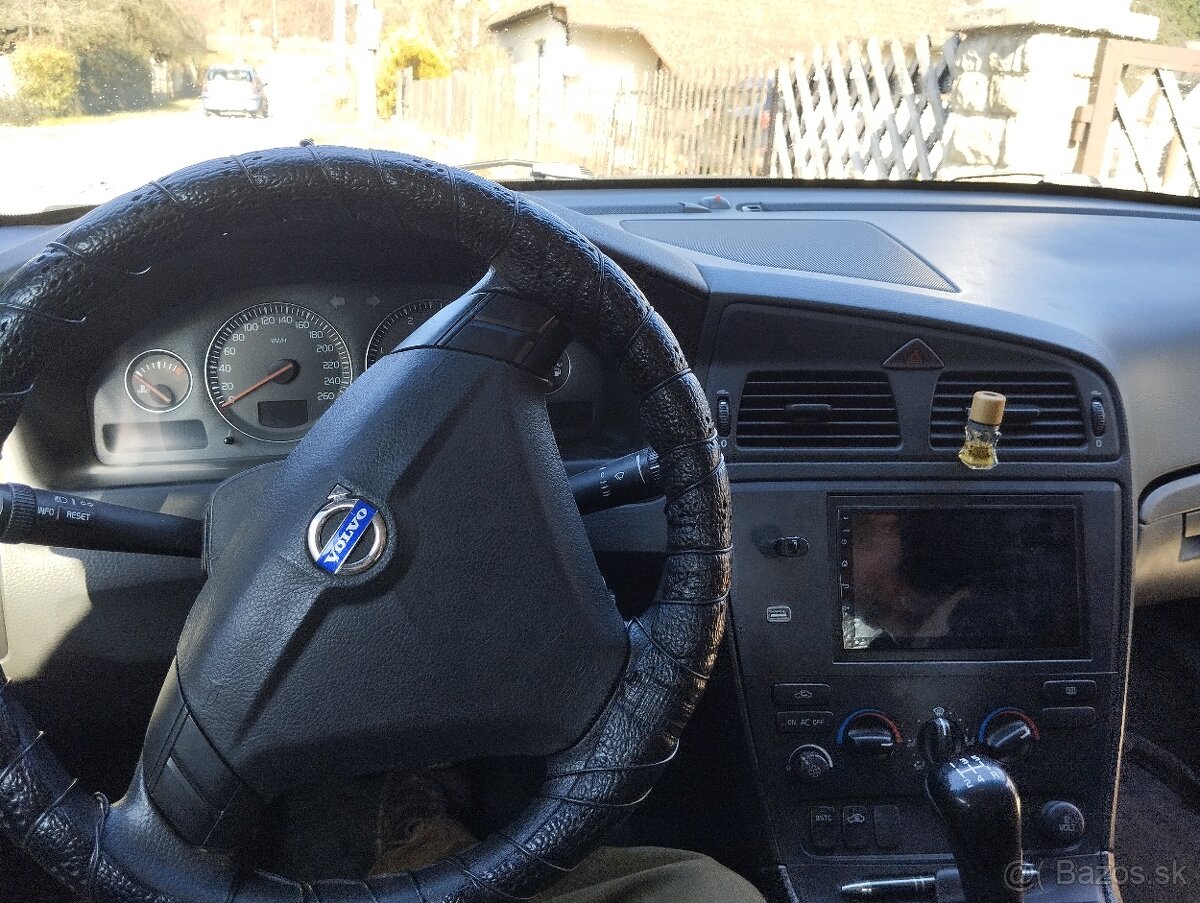 VOLVO S60 2,4D 2001 5-st. manuál - 10