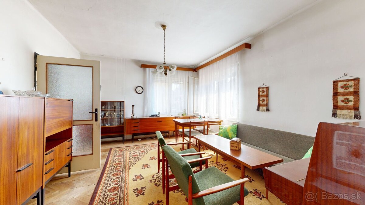 Rodinný dom s potenciálom v Senci – tichá lokalita, veľký po - 10