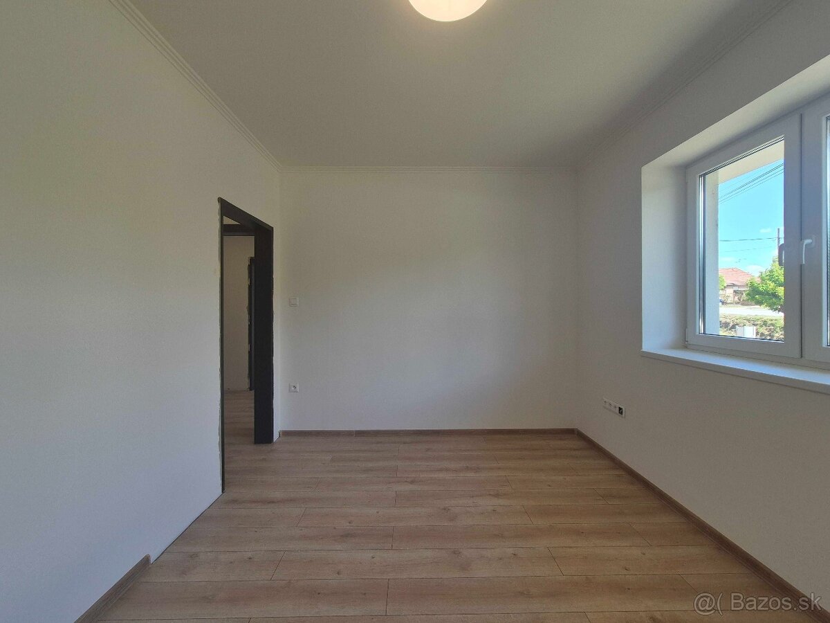 Predaj 4 izbový dom BUNGALOV v obci Dvory nad Žitavou - 10