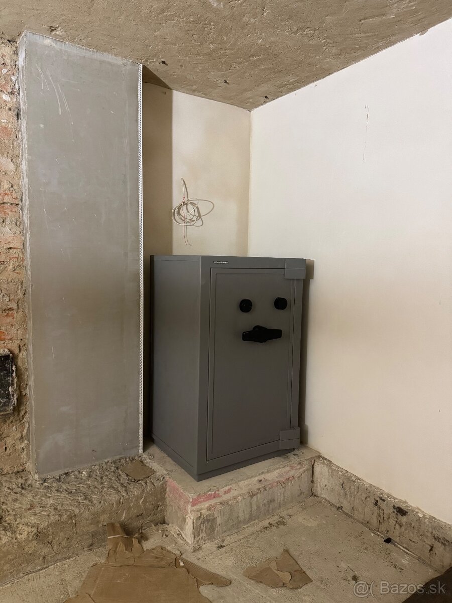 PROFI SŤAHOVANIE VYPRATÁVANIE PREPRAVA MONTÁŽ BÚRANIE KE - 10