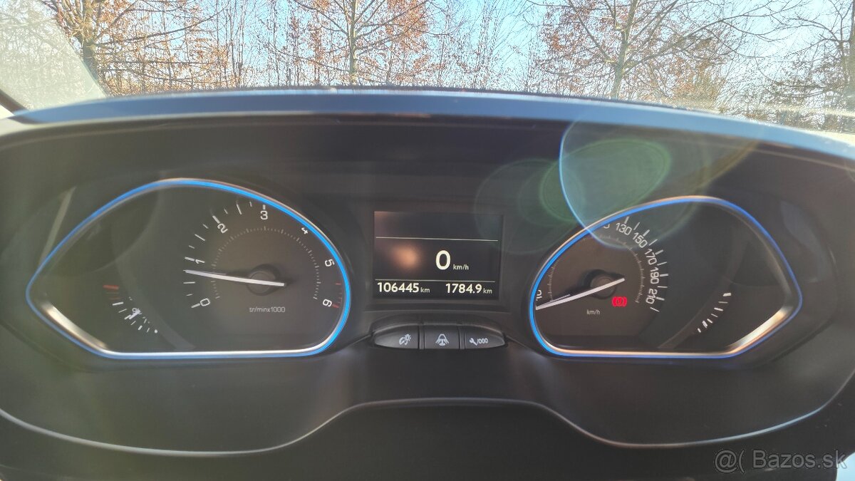 Peugeot 2008 1.6 BLUE HDI - 10