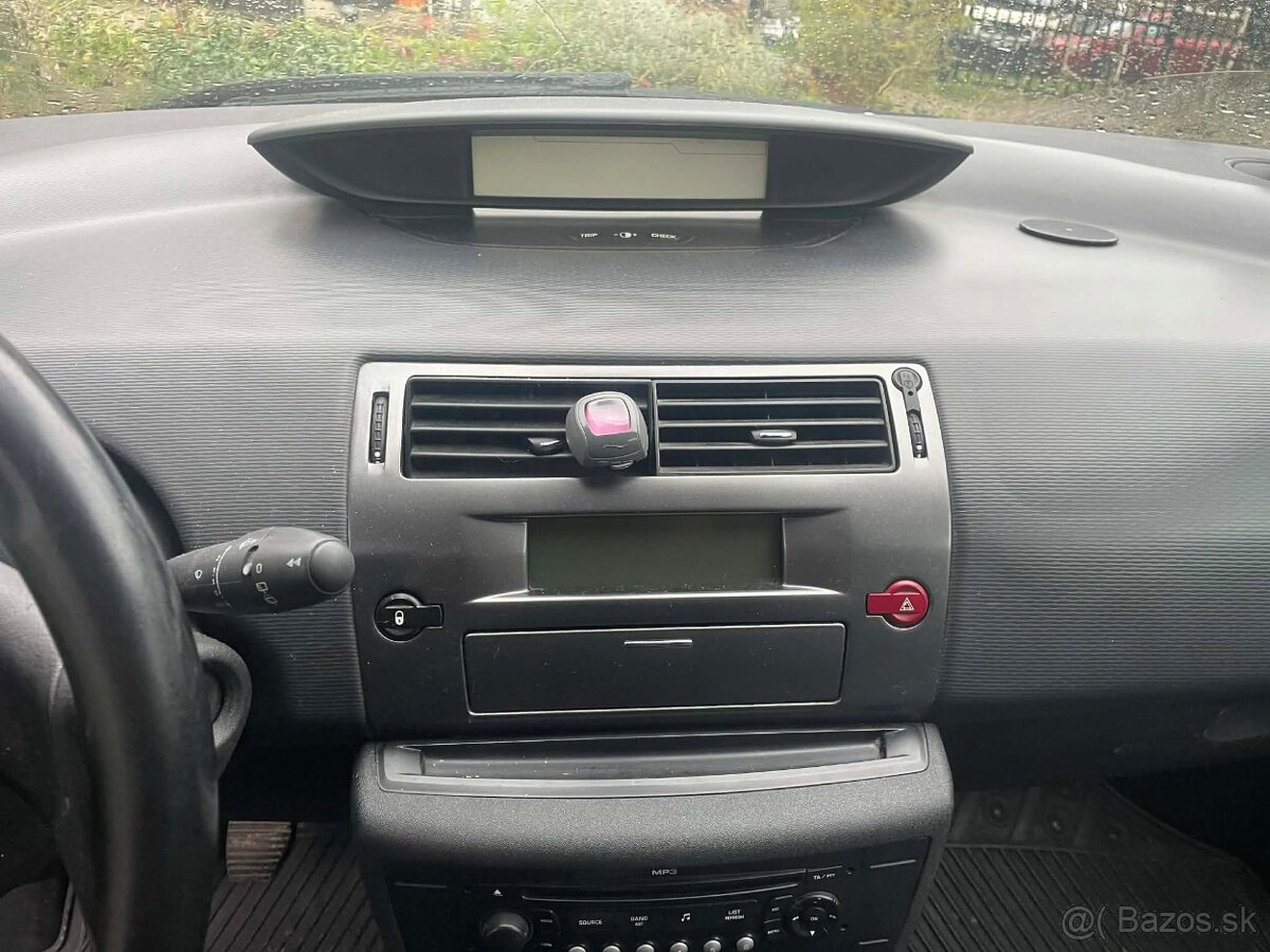 Predám Citroen C4 1.4 VTI 65kw - 10