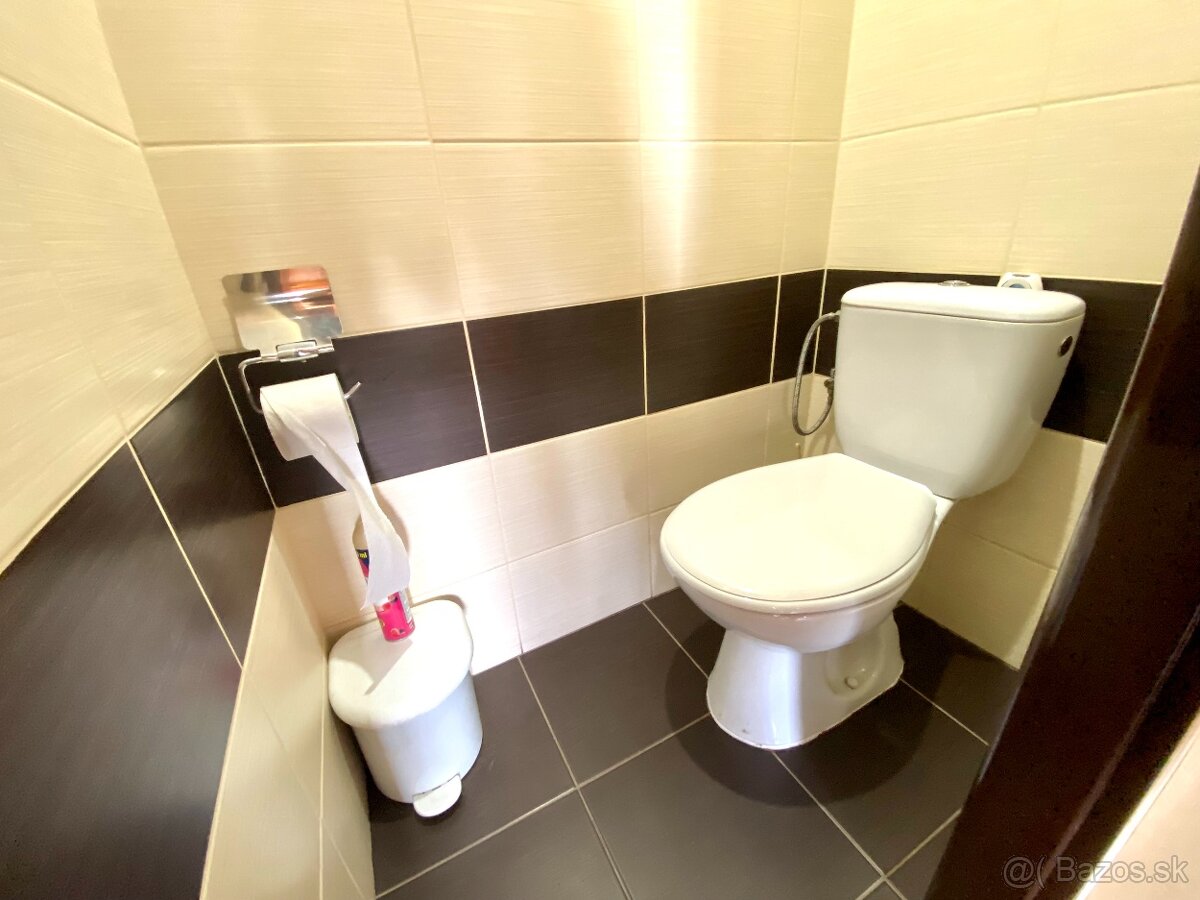 Chata s kapacitou 38 lôžok NA PREDAJ, Jakubovany - 10