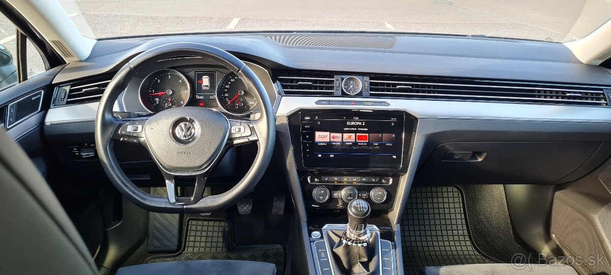 Volkswagen Passat Variant Highline 2.0 TDi 110kw - 10