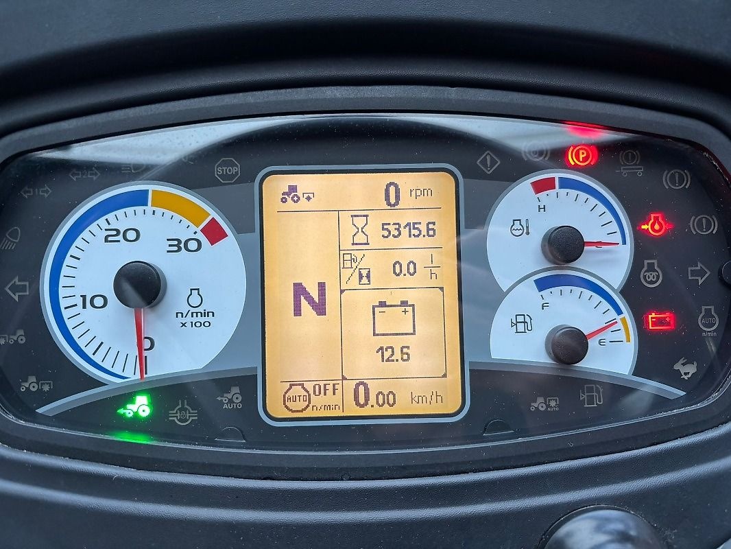 Traktor New Holland T5.105 + Čeln nakladač - 10