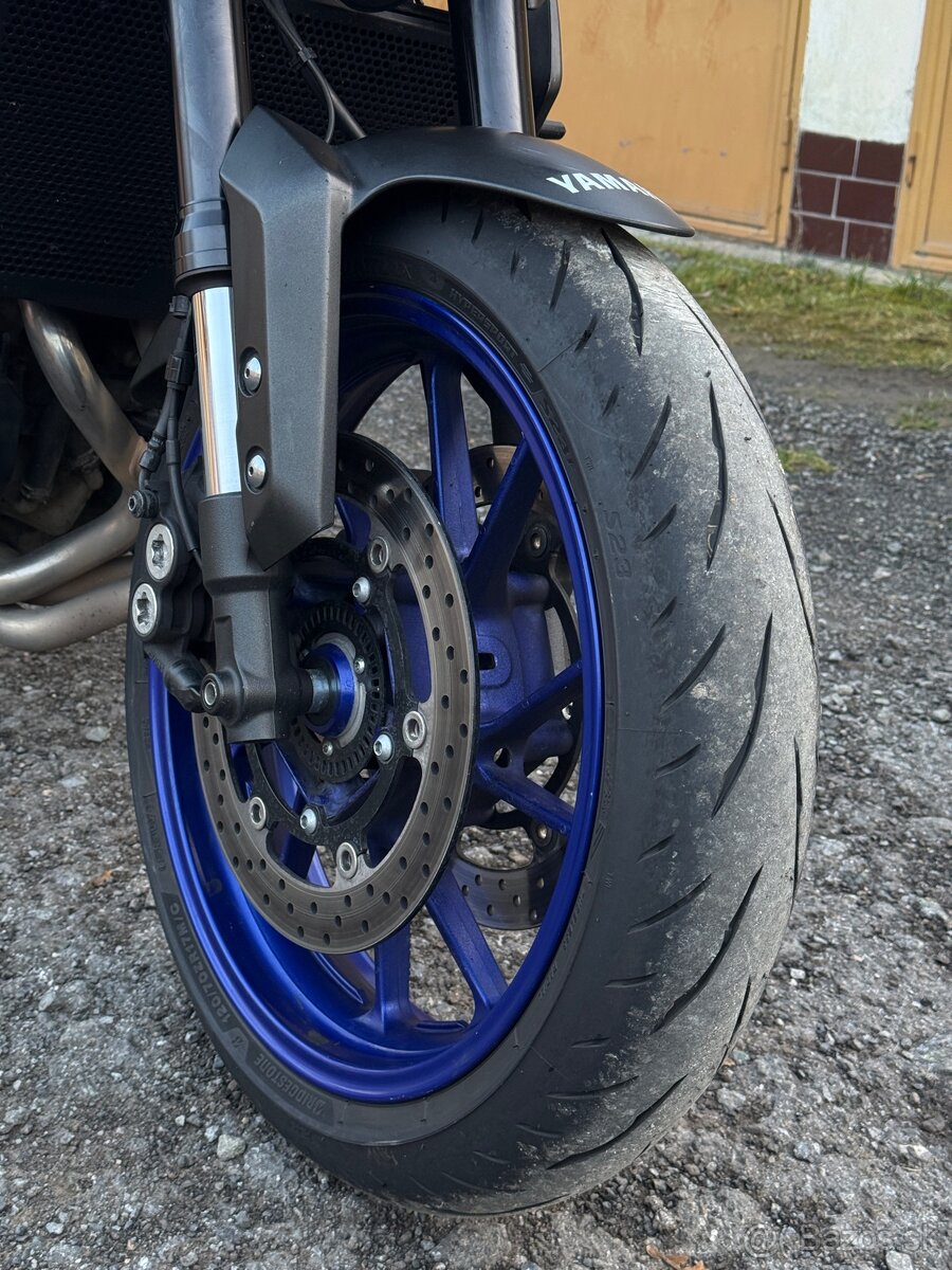 Yamaha MT-09, 2017, 85 kW - 115 koní - 10